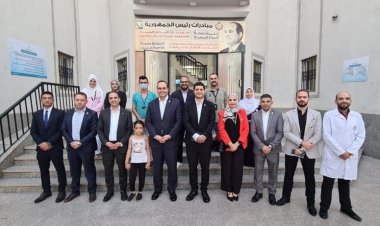رئيس هيئة الرعاية الصحية يستطلع آراء المواطنين حول جودة الخدمات بمركز الرويسات