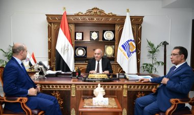 محافظ قنا يستقبل وفد الأكاديمية الوطنية للتدريب