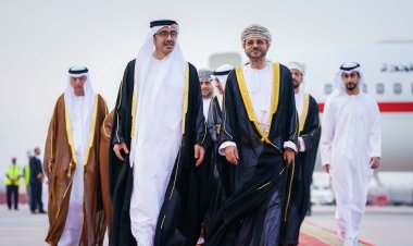 عبدالله بن زايد يصل مسقط للمشاركة في الاجتماع الاستثنائي لمجلس التعاون الخليجي على المستوى الوزاري