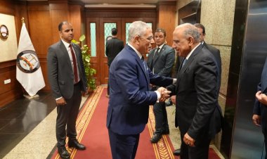النائب العام يستقبل وزير قطاع الأعمال لتهنئته بالمنصب الجديد | صور