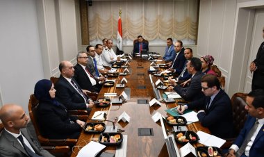 وزير الشباب والرياضة يلتقي باللجنة العليا للرعاية الطبية للرياضيين