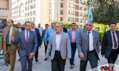 رئيس جامعة طنطا يلتقى ممثلى الأسر الطلابية والطلاب الوافدين  بكلية الهندسة