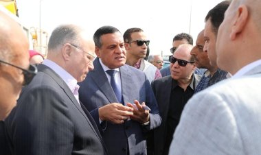 وزير التنمية المحلية ومحافظ القاهرة يتابعان أعمال النظاقة بالعاصمة