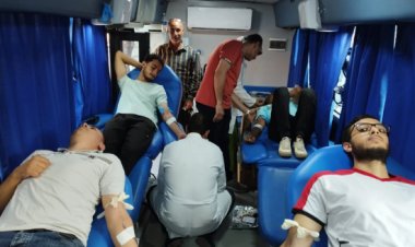 شهامة وجدعنة.. أهالي البحيرة يتبرعون بدمائهم لصالح مصابي قصف غزة (صور)