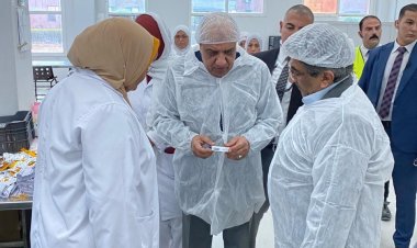 وزير قطاع الأعمال: الدولة حريصة على توفير الأدوية وإتاحتها للمواطنين