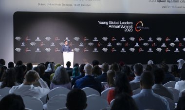 مكتوم بن محمد يشهد انطلاق القمة السنوية للقيادات العالمية الشابة