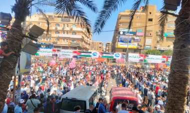 ملايين المصريون يؤدون صلاة الغائب على شهداء فلسطين