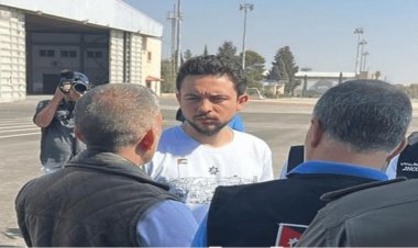 ولي العهد الأردني يشرف على تجهيز طائرة إغاثة لأهل غزة