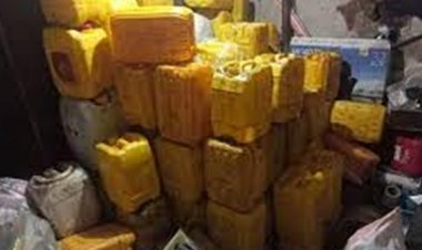ضبط صاحب سرجة بحوزته 3 طن زيت طعام مجهول المصدر بالأميرية