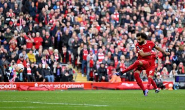محمد صلاح يرفض الاحتفال بهدفه في شباك إيفرتون