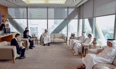 مكتوم بن محمد يستقبل رئيس مجلس الإدارة والمدير التنفيذي لبنك أوف كوميونيكيشنز الصيني