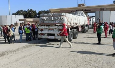 «لدينا القدرة على التحقق مما تم إدخاله».. إسرائيل تنفي عدم فحص شاحنات المساعدات لغزة