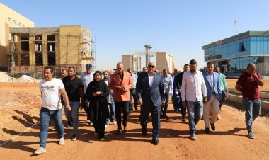 وفداً سياحياً من 4 دول يزور المناطق الأثرية بالمنيا