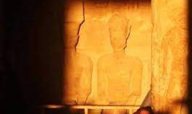 تعامد الشمس على وجه رمسيس الثاني في أبو سمبل في ظاهرة تحدث مرتين في العام