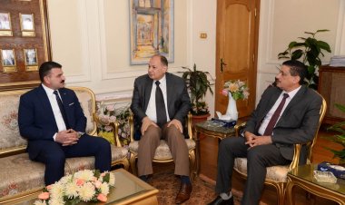 محافظ أسيوط يشهد انطلاق فعاليات الندوة التعريفية عن برنامج "المرأة تقود في المحافظات المصرية"