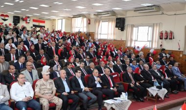 محافظ الشرقية  يلتقي بمديري الإدارات التعليمية والعاملين بمديرية التربية والتعليم