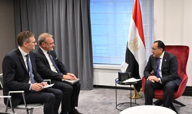 رئيس الوزراء يلتقي الرئيس التنفيذي لشركة «جون كوكريل انرجي»