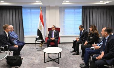 رئيس الوزراء يلتقي الرئيس التنفيذي لشركة «جان دو نُل» البلجيكية