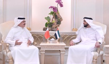 سيف بن زايد يلتقي وزير الداخلية البحريني