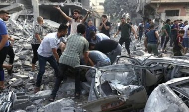 انتشال 23 شهيدًا من تحت أنقاض منزل في خان يونس