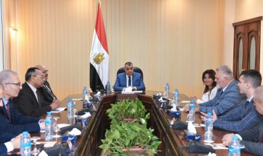 وزير الدولة للإنتاج الحربي يستقبل «وفد يوناني» لبحث التعاون المشترك