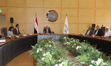 وزير النقل يبحث مع وفد البنك الدولي مستجدات مشروع تطوير خط لوجستيات