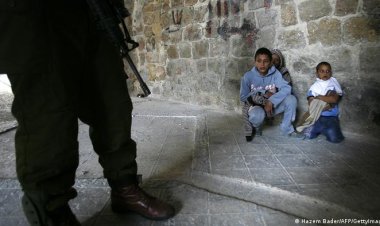 طفولة مع إيقاف التنفيذ.. حكايات الألم والحسرة لـ «الأطفال الفلسطينيين» تحت نيران القصف