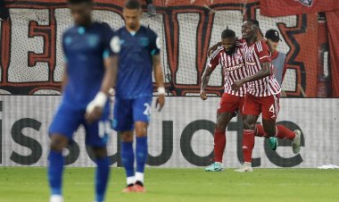 أولمبياكوس يفوز على ضيفه وست هام بثنائية في الدوري الأوروبي