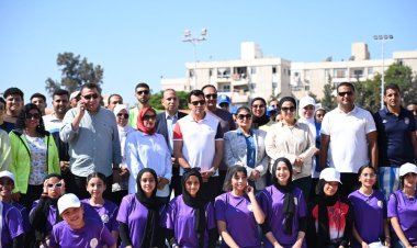 وزير الرياضة يشهد المباراة الاستعراضية لمشروع ألف بنت ألف حلم لكرة القدم