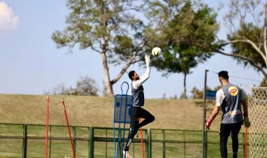 تدريبات قوية لحراس الأهلي قبل مواجهة صن داونز