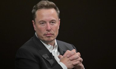 إيلون ماسك: «ليس واضحًا من لديه القوة ويتحكم في الوصلات والإنترنت في غزة»