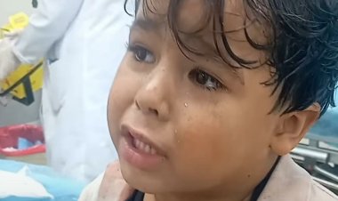 «كنت أكل معكرونة».. طفل يروي لحظة قصف منزله بغزة