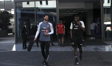 الأهلي يتوجه إلى ملعب مباراة صن داونز