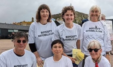 وقفة احتجاجية في إنجلترا بسبب الصرف الصحي