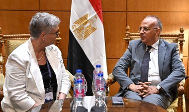 على هامش أسبوع القاهرة السادس للمياه .. وزير الري يلتقى مستشار برنامج الأمم المتحدة الإنمائى