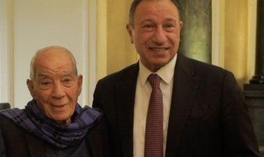 الخطيب يعود للقاهرة للمشاركة في حفل تأبين الراحل تيسير الهواري