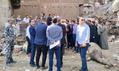 بعد «وفاة 5 أشخاص».. النيابة تجري معاينة تصويرية لموقع انهيار عقار بسوهاج
