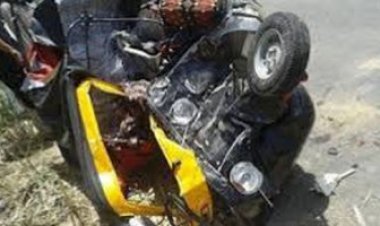 بعد انقلاب توك توك.. مصرع طفلين ونجاة والدتهما في أسيوط