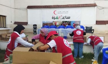 بينها أكفان للأطفال وأدوية.. مساعدات جديدة من «الهلال الأحمر» ببورسعيد لغزة (صور)