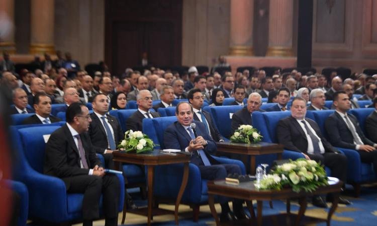الرئيس السيسي: موضوع الزيادة السكانية له بعد خطير جدا فى الاستقرار