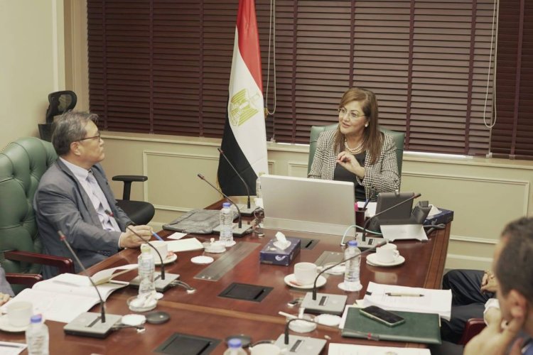 وزيرة التخطيط تلتقي بوفد المعهد الكوري للتطوير لمناقشة تحسين بيئة الأعمال