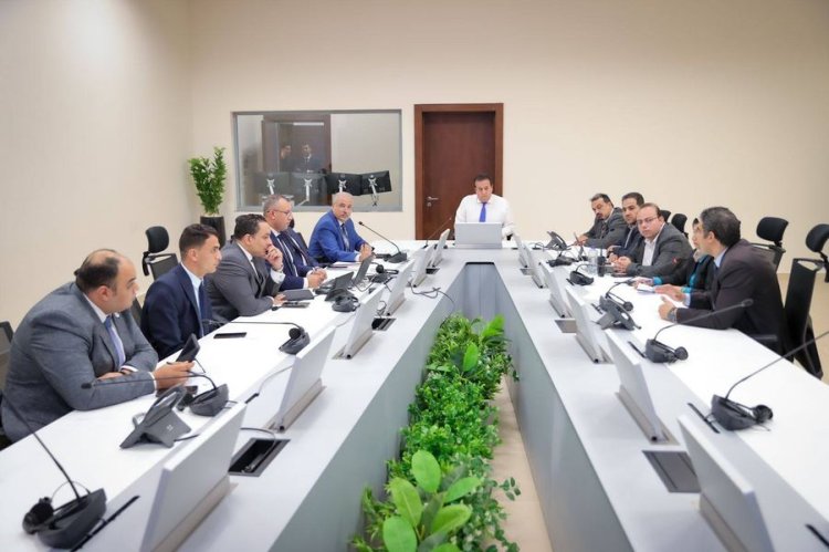 وزير الصحة يتابع توافر الأدوية والمستلزمات الطبية والأكسجين وأكياس الدم