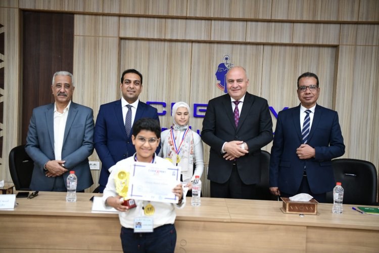 محافظ قنا يشهد حفل تكريم الفائزين في البطولة العربية للبرمجة