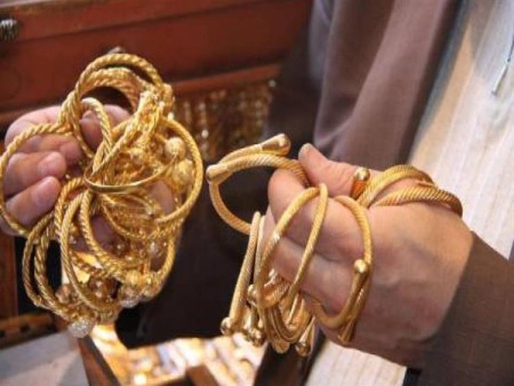 ضبط حارس وعاطل لسرقتهم مشغولات ذهبية من داخل فيلا ومحل يعملان بهما فى التجمع الأول والساحل