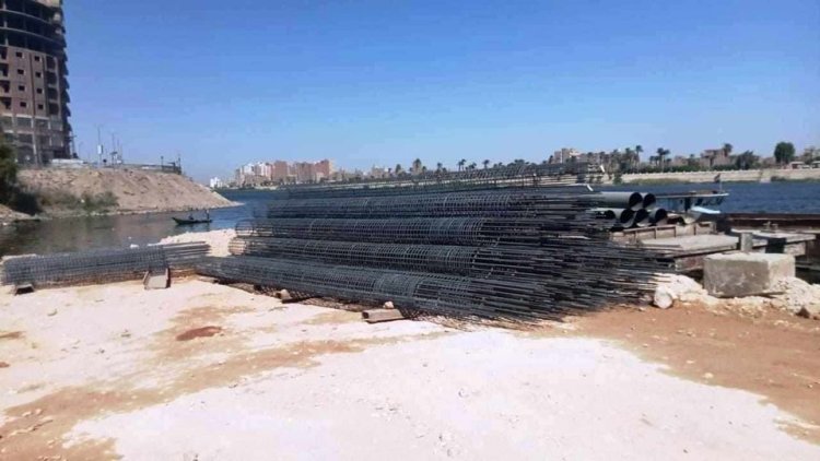 بدء إنشاء كوبرى لربط المرحلة الأولى والتوسعة الجديدة أمام المدينة الطبية بسوهاج
