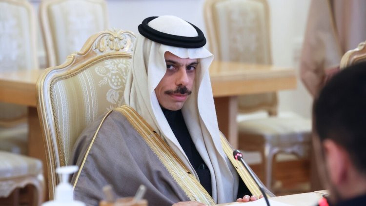 وزير الخارجية السعودي يطالب بوقف فوري لإطلاق النار في غزة