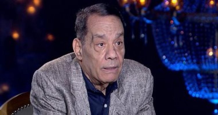النيابة تستدعي حلمي بكر لسماع أقواله في سرقة 2 مليون جنيه من حسابه البنكي