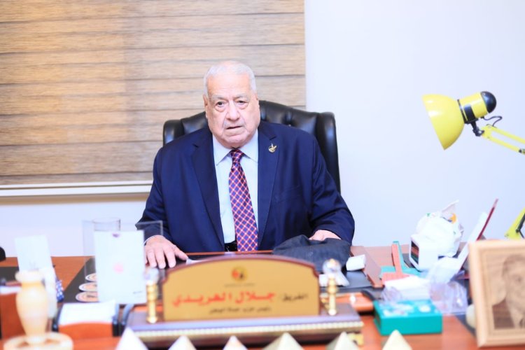 «حُماة الوطن» يكشف رسائل الرئيس السيسي أثناء تفقد تفتيش حرب الفرقة الرابعة «المدرعة»
