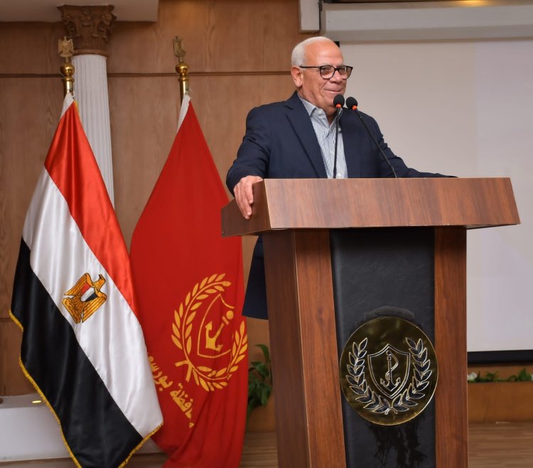 محافظ بورسعيد:  استمرار أعمال الحملة المكبرة لغلق الفتحات المخالفة