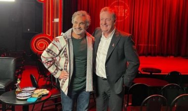 باسم يوسف ينشر الصور الاولي من وراء الكواليس من لقاء  بيرس مورغان